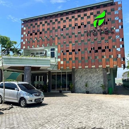 T Hotel Kualanamu Lubukpakam Exteriér fotografie
