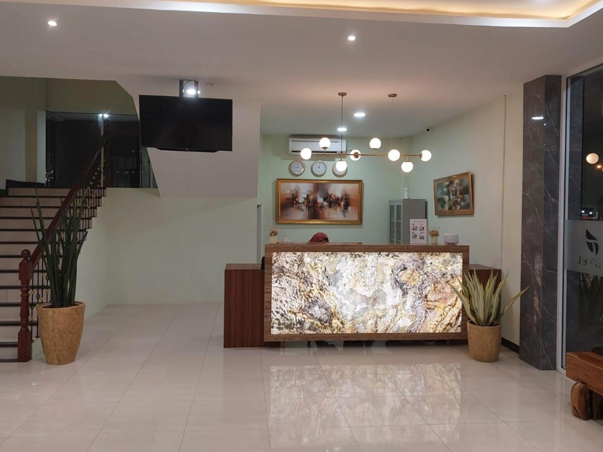T Hotel Kualanamu Lubukpakam Exteriér fotografie